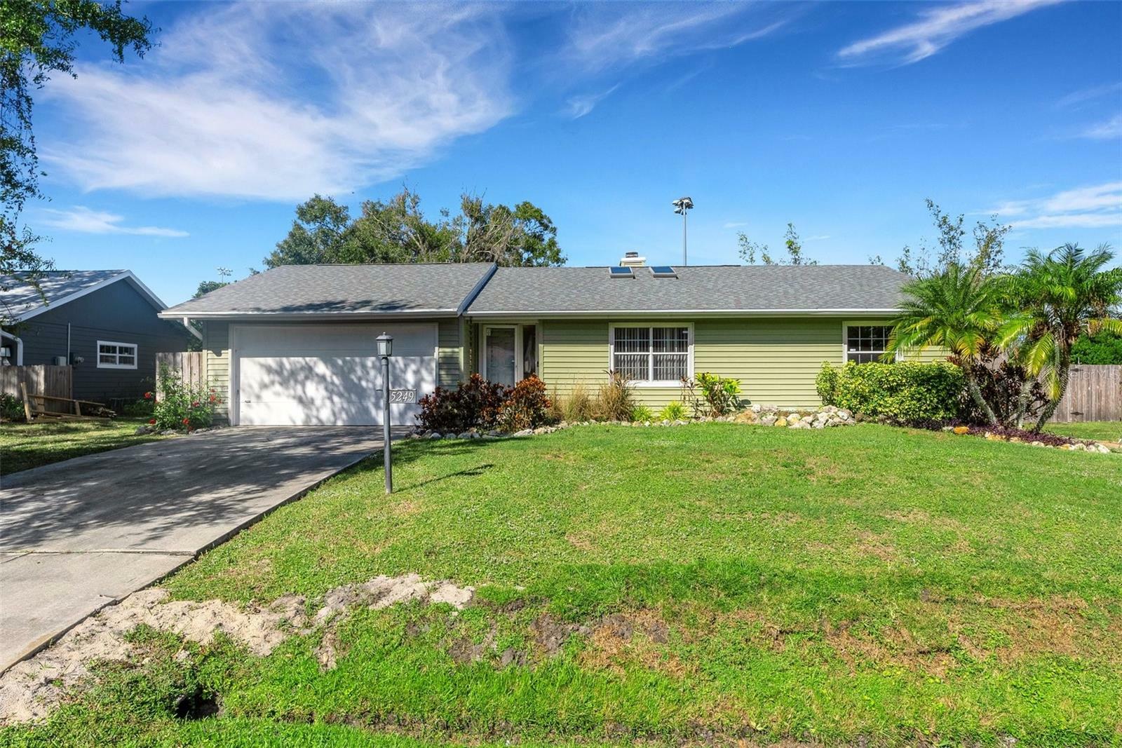 Property Photo:  5249 Cedar Hammock Court  FL 34232 