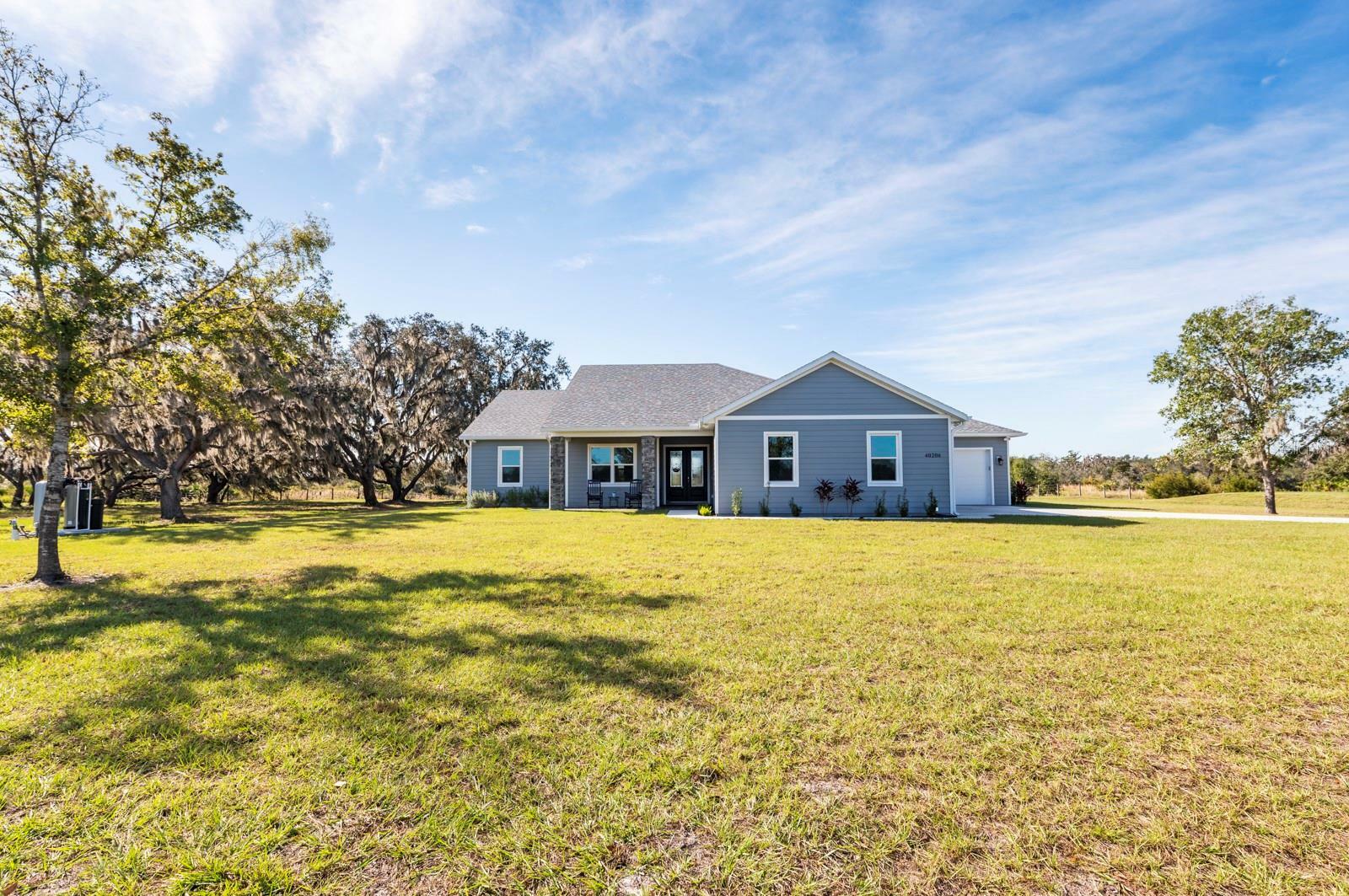 Property Photo: 40206 11th Ave E FL 34251