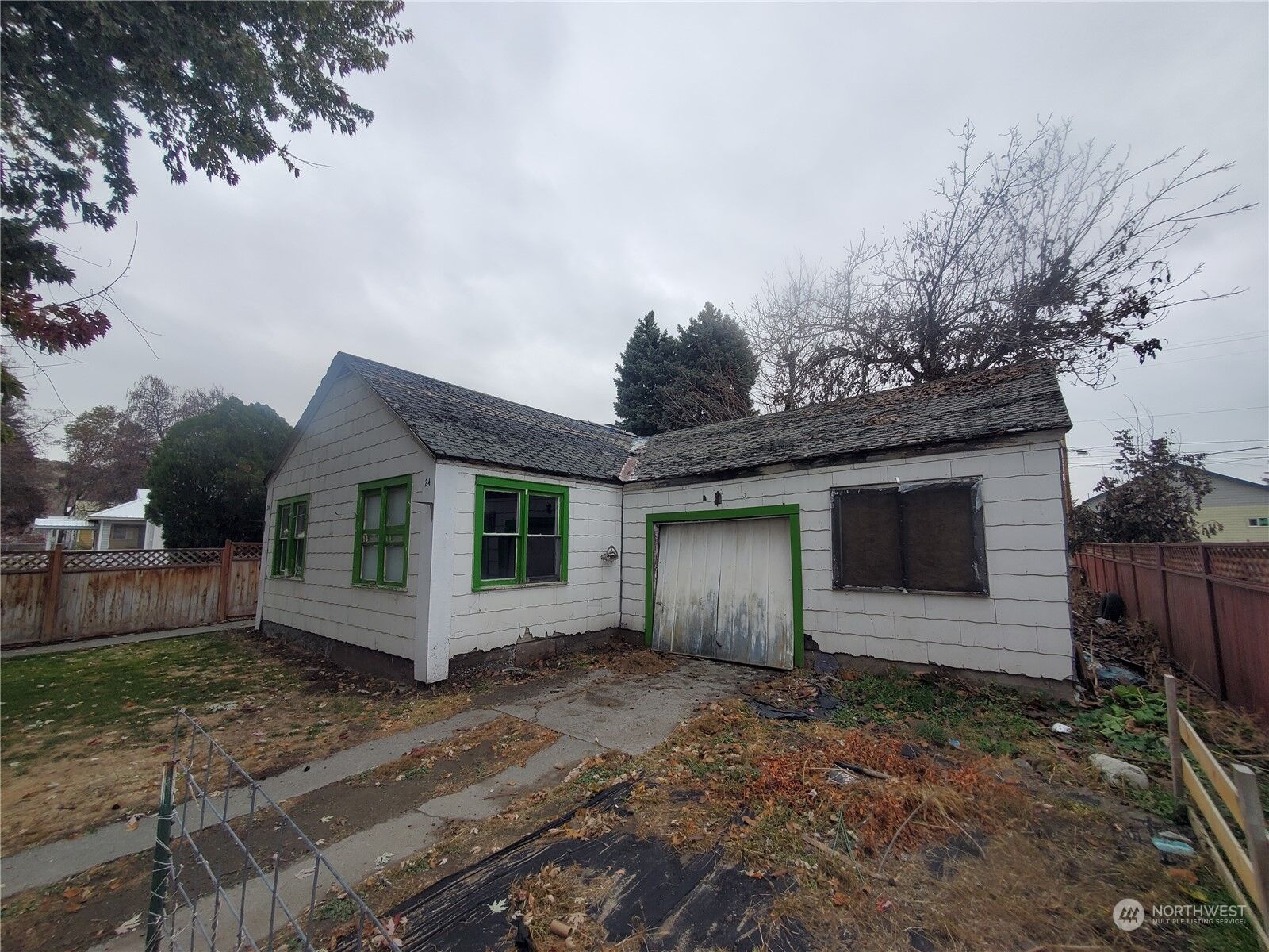 2 bed Omak home for sale 24 N Elm Street, Omak, WA 98841