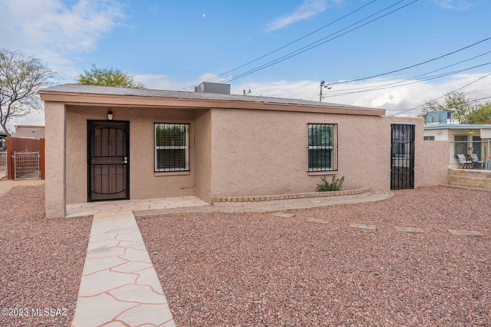 Property Photo:  2823 N Dodge Boulevard  AZ 85716 
