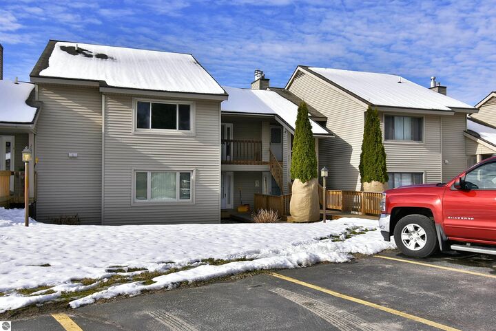 2681 Green Meadows Drive  Traverse City MI 49685 photo