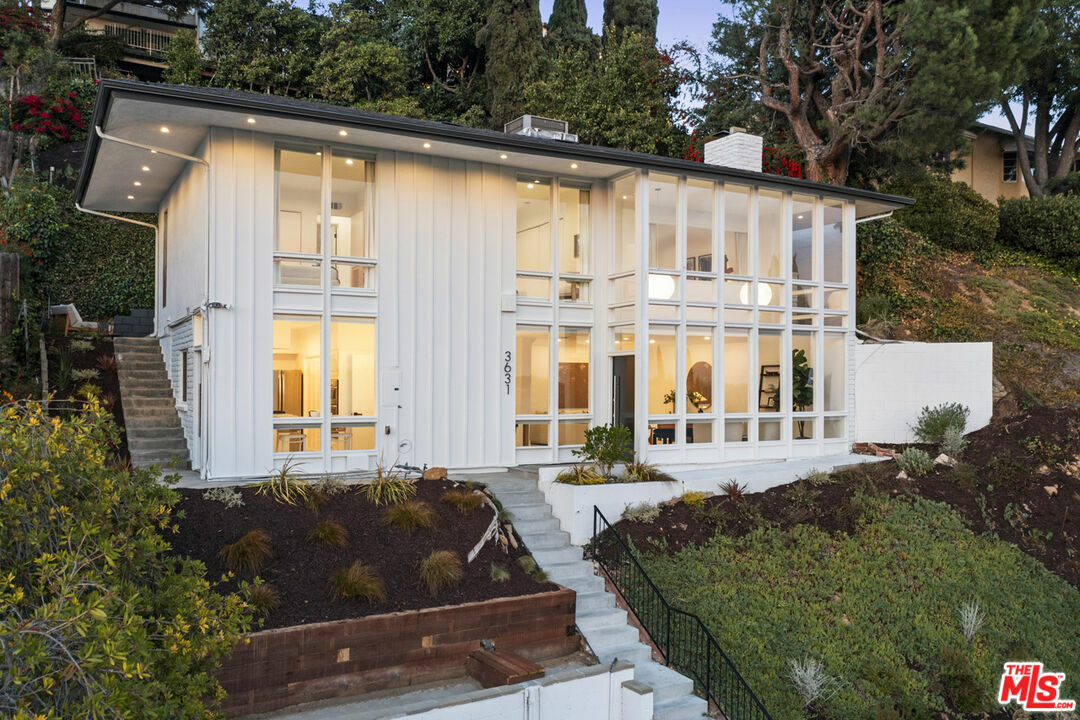 Property Photo: 3631 Amesbury Rd CA 90027