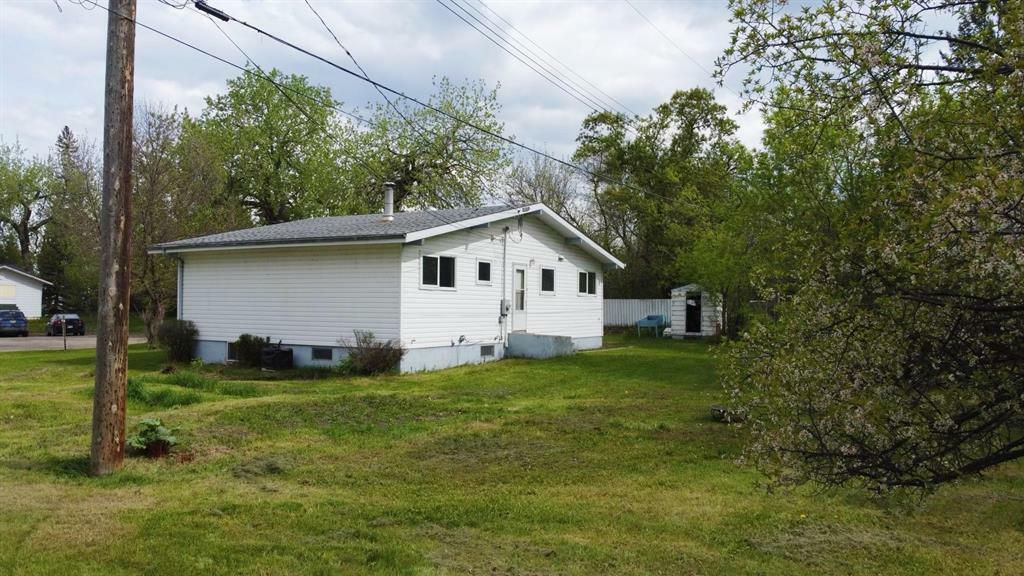 Property Photo:  437 Kilmury Place  MB R0K 0E0 