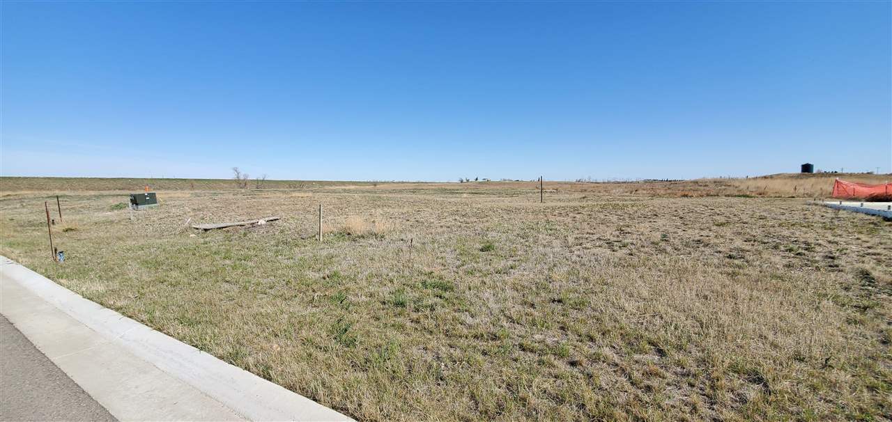 Property Photo:  452 14th St Block 52 Lot 17  ND 58852 