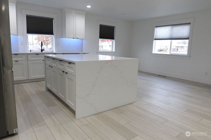 Property Photo:  121 E Sixth Avenue  WA 98837 