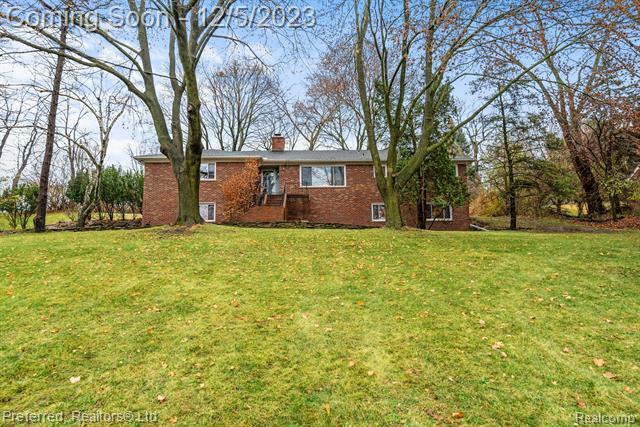 Property Photo: 25770 Farmington Road MI 48336