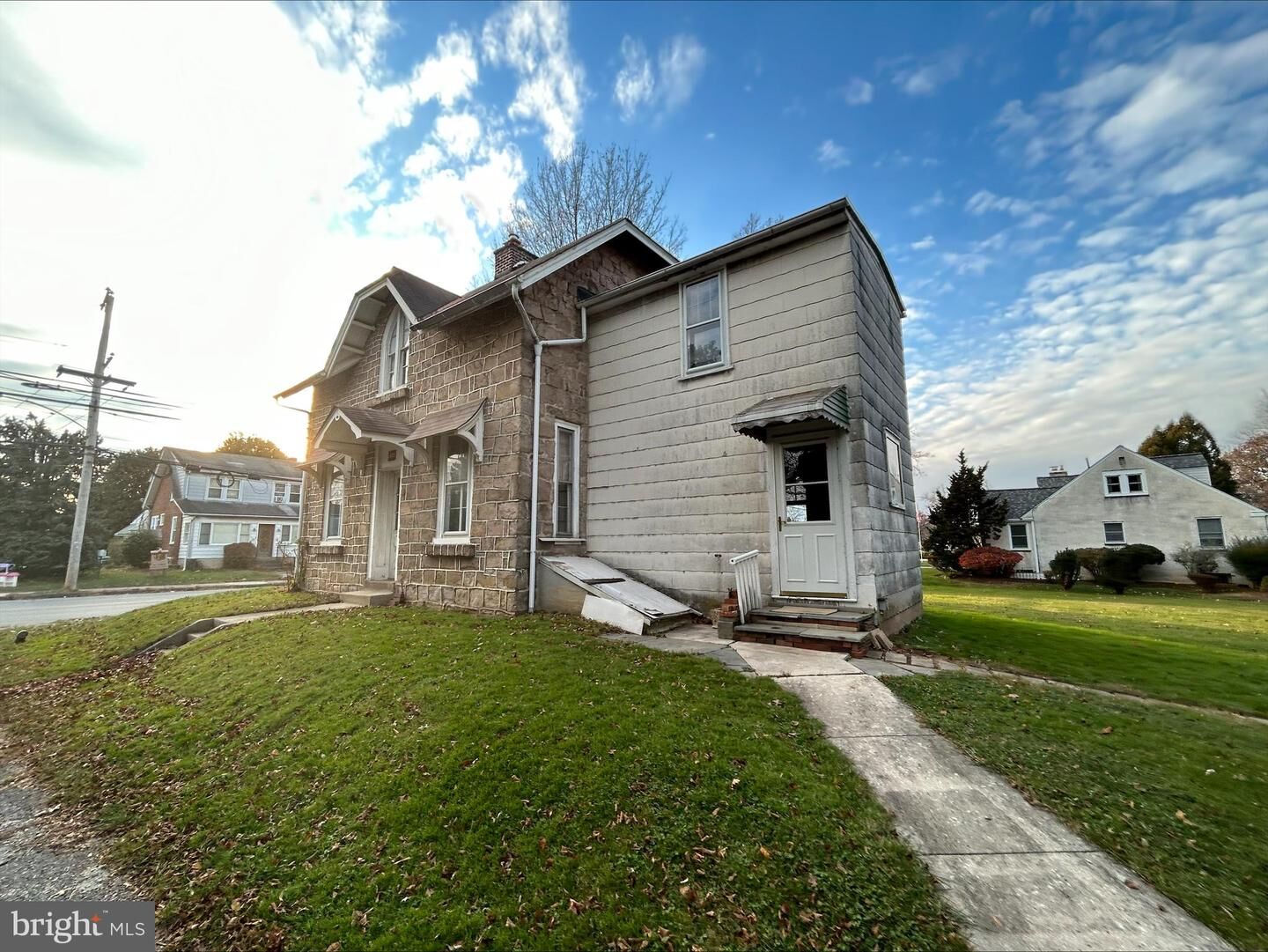 Property Photo:  1423 W Marshall  PA 19403
