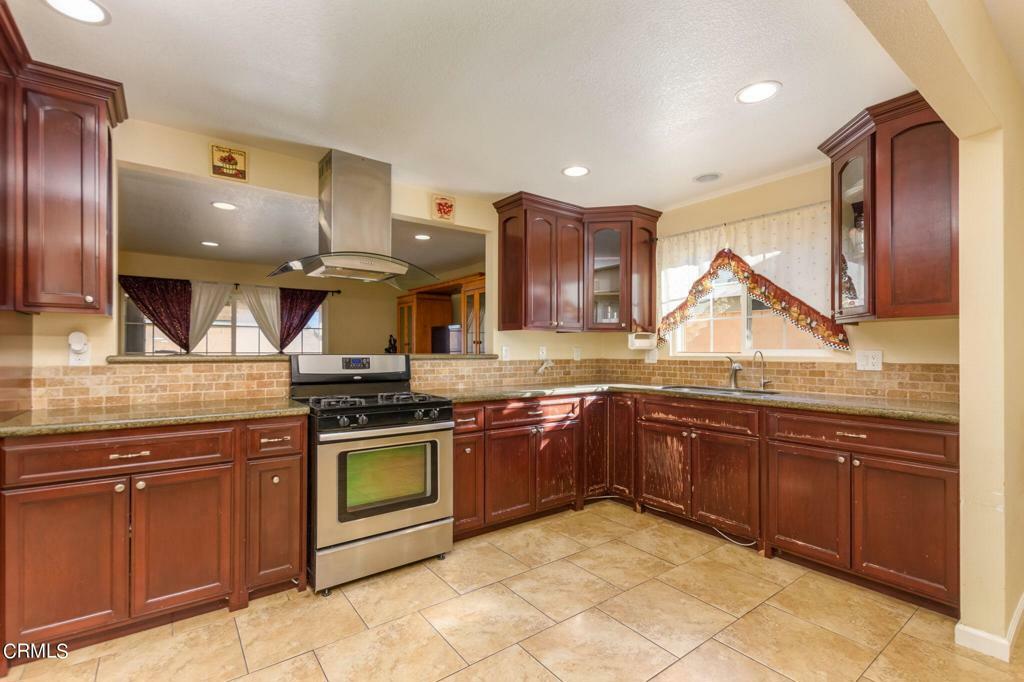 Property Photo:  4810 Tulsa Drive  CA 93033 