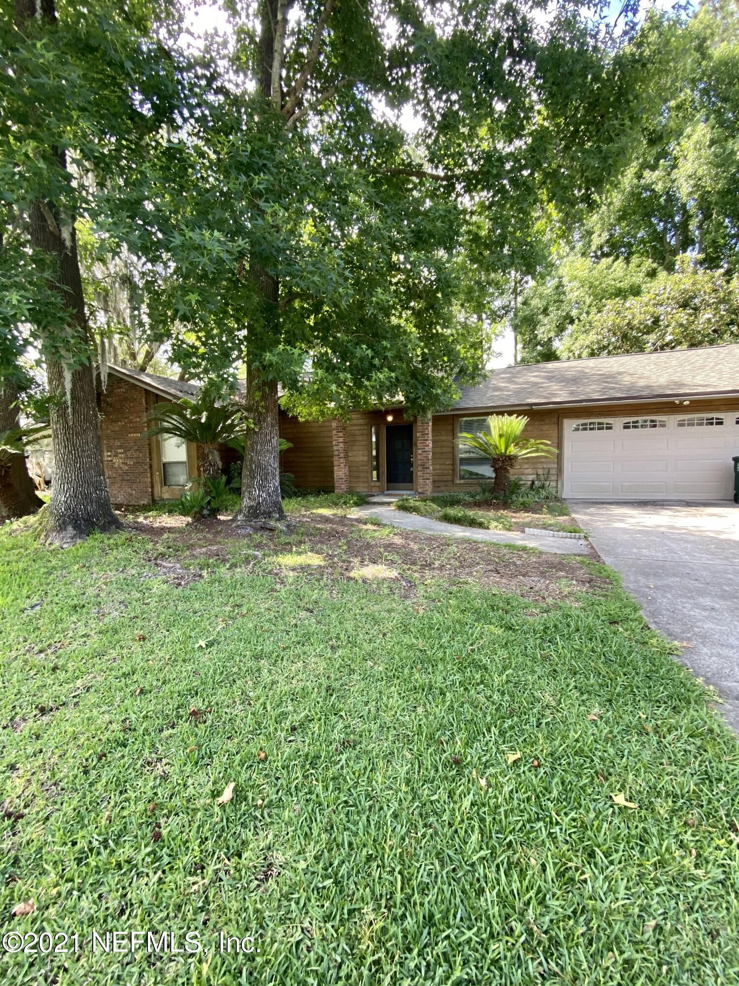 Property Photo:  1530 Rivergate Drive  FL 32223 