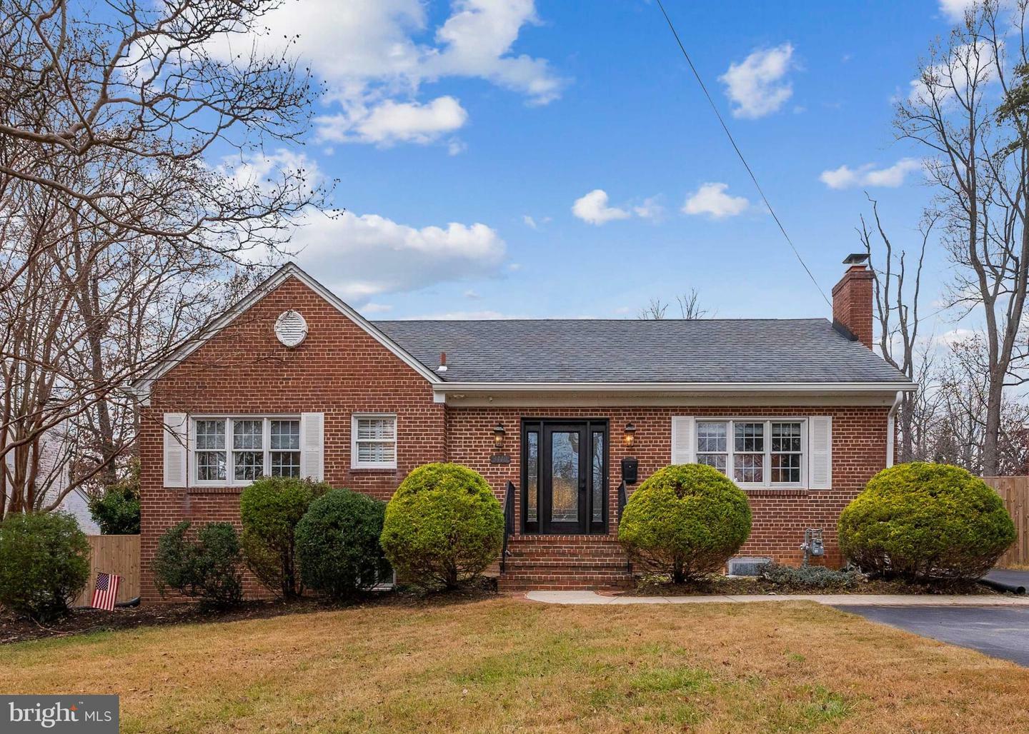 Property Photo: 3110 Valley Lane VA 22044
