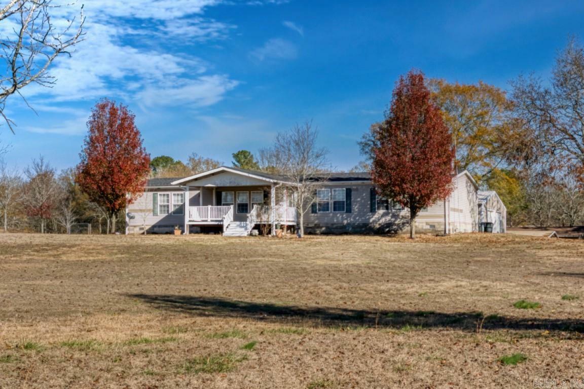 Property Photo: 174 McKenzie Trl AR 71968