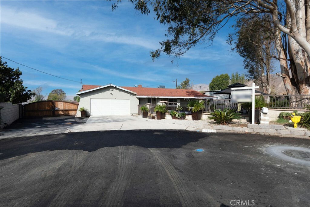 Property Photo: 3911 Dalley Way CA 92509