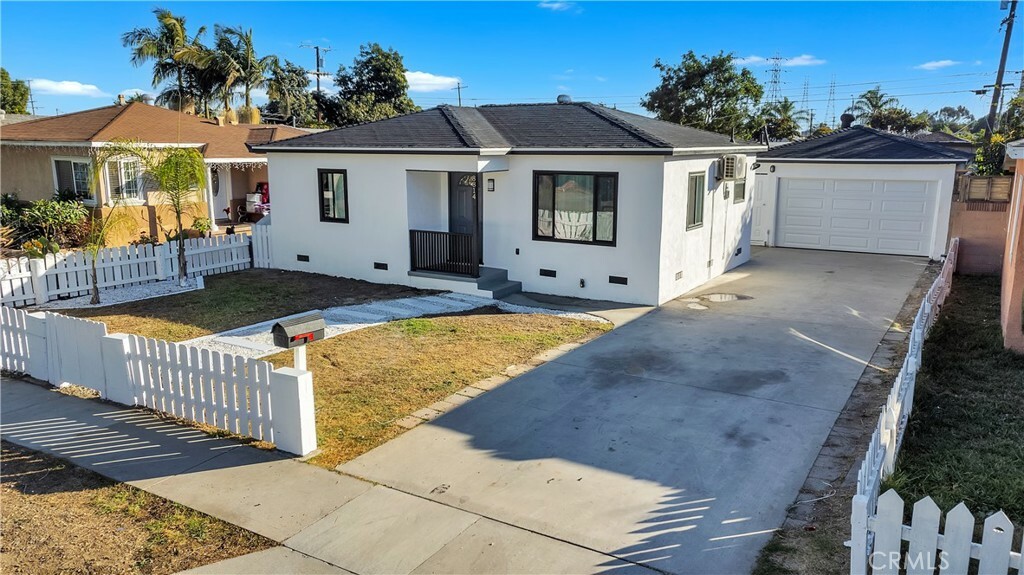 Property Photo:  8814 Laurel Street  CA 90706 