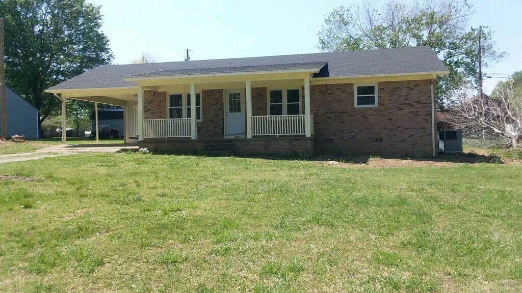 Property Photo:  215 Millcreek Dr  TN 38469 