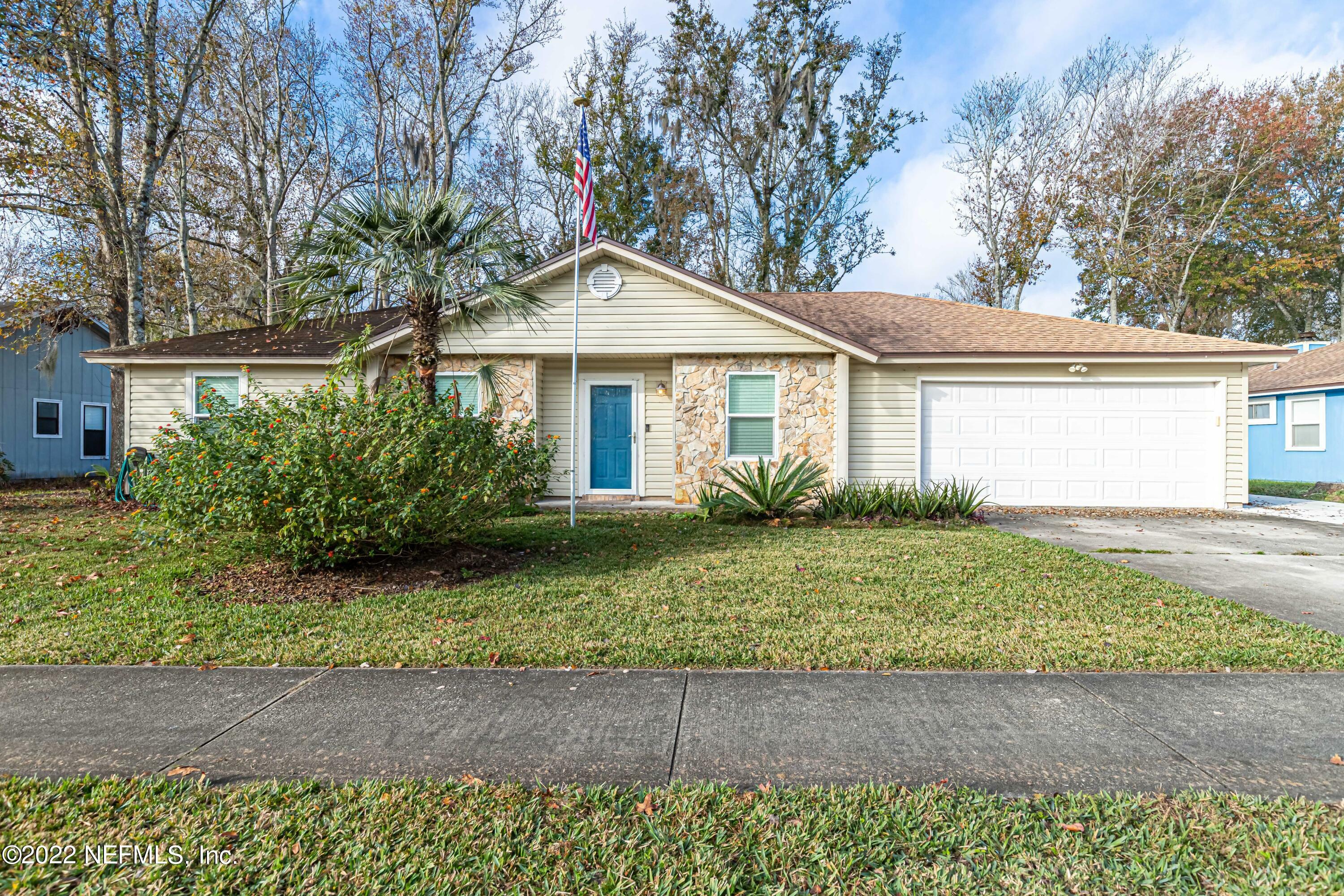 Property Photo:  1806 Farm Way  FL 32068 