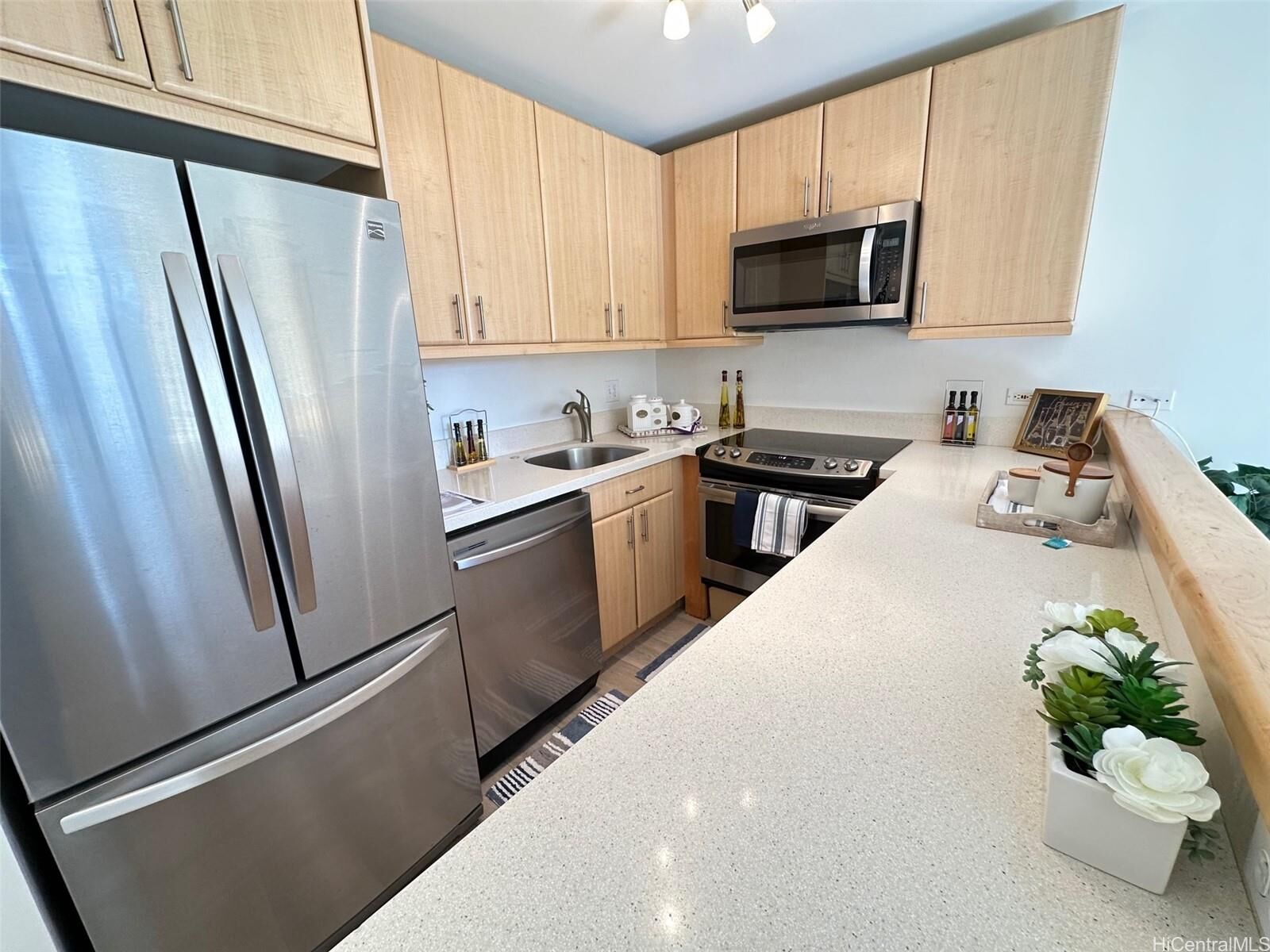 Property Photo:  411 Hobron Lane 1107  HI 96815 