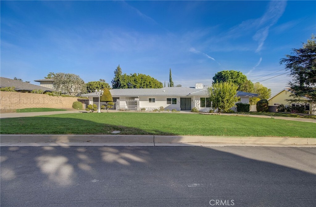 11200 Jellico Avenue  Granada Hills CA 91344 photo