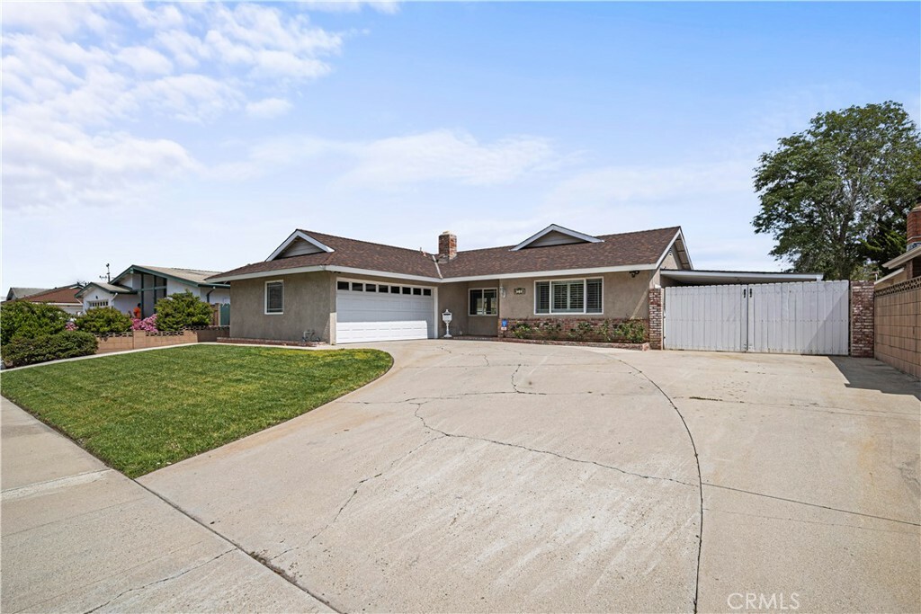 Property Photo:  54 N Wendy Drive  CA 91320 