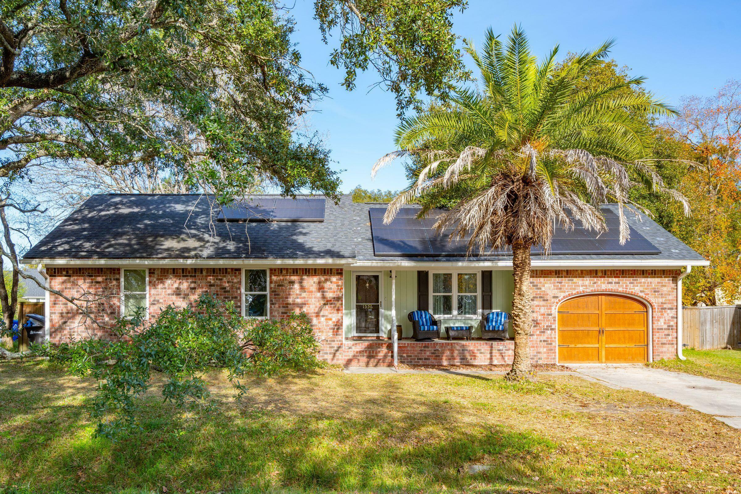 Property Photo:  1556 Wakendaw Road  SC 29464 