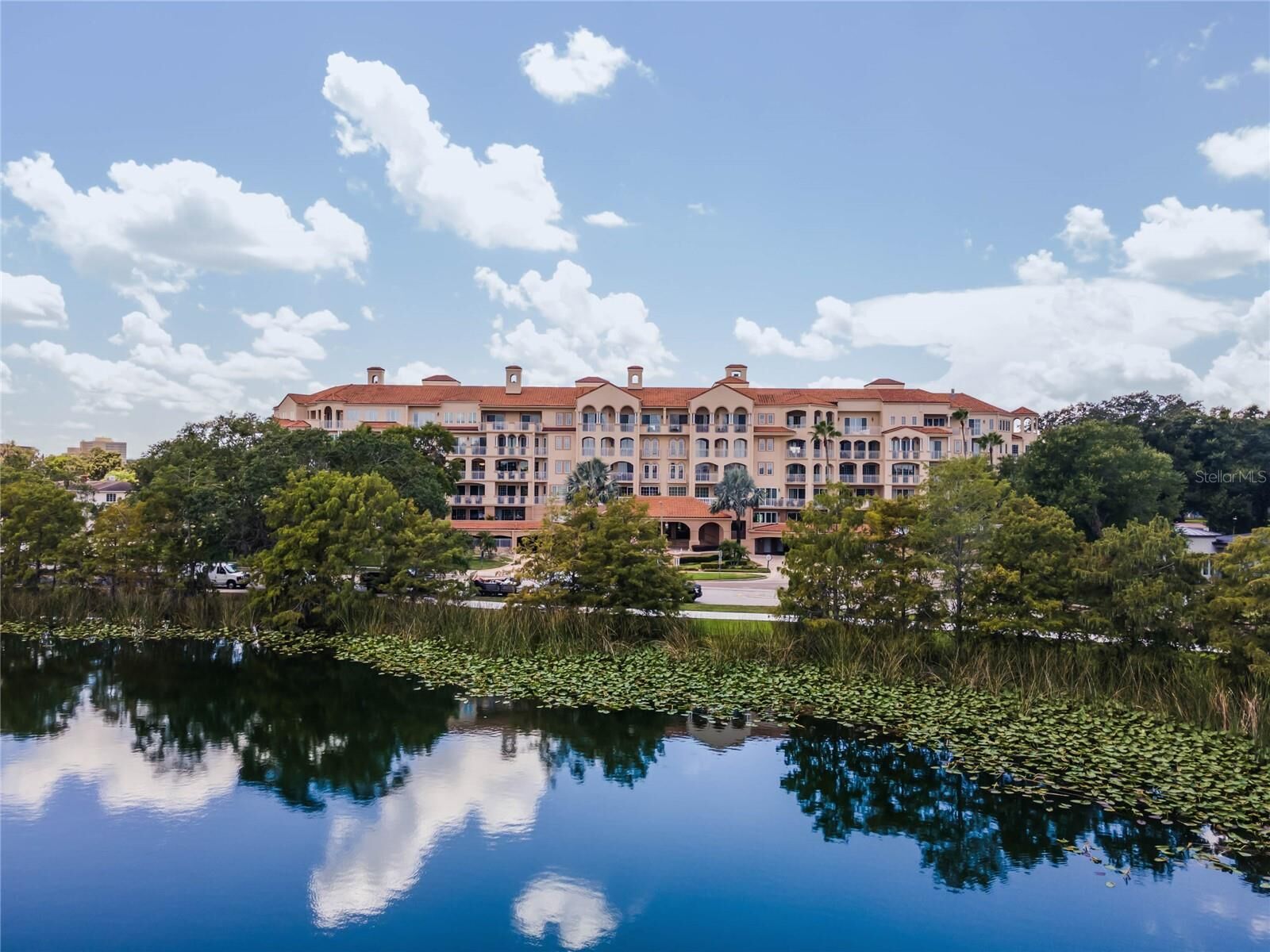 Property Photo:  1110 W Ivanhoe Boulevard 6  FL 32804 