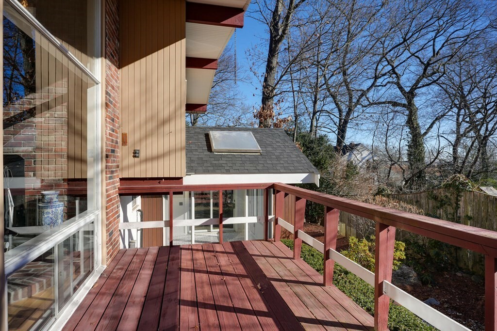 Property Photo:  101 Ridge St  MA 02474 