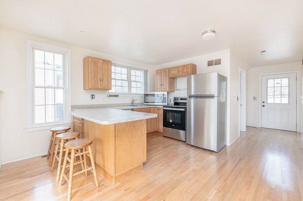 Property Photo: 138 Grattan St 3 MA 01020