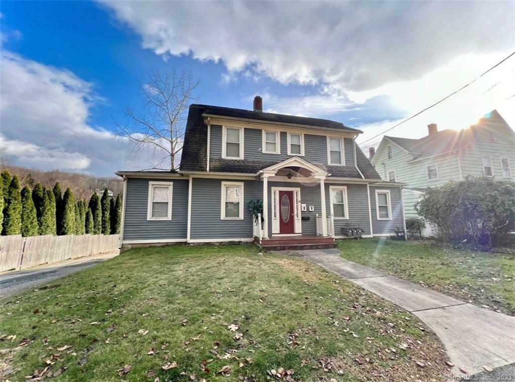 Property Photo:  18 Woodbridge Avenue  CT 06401 