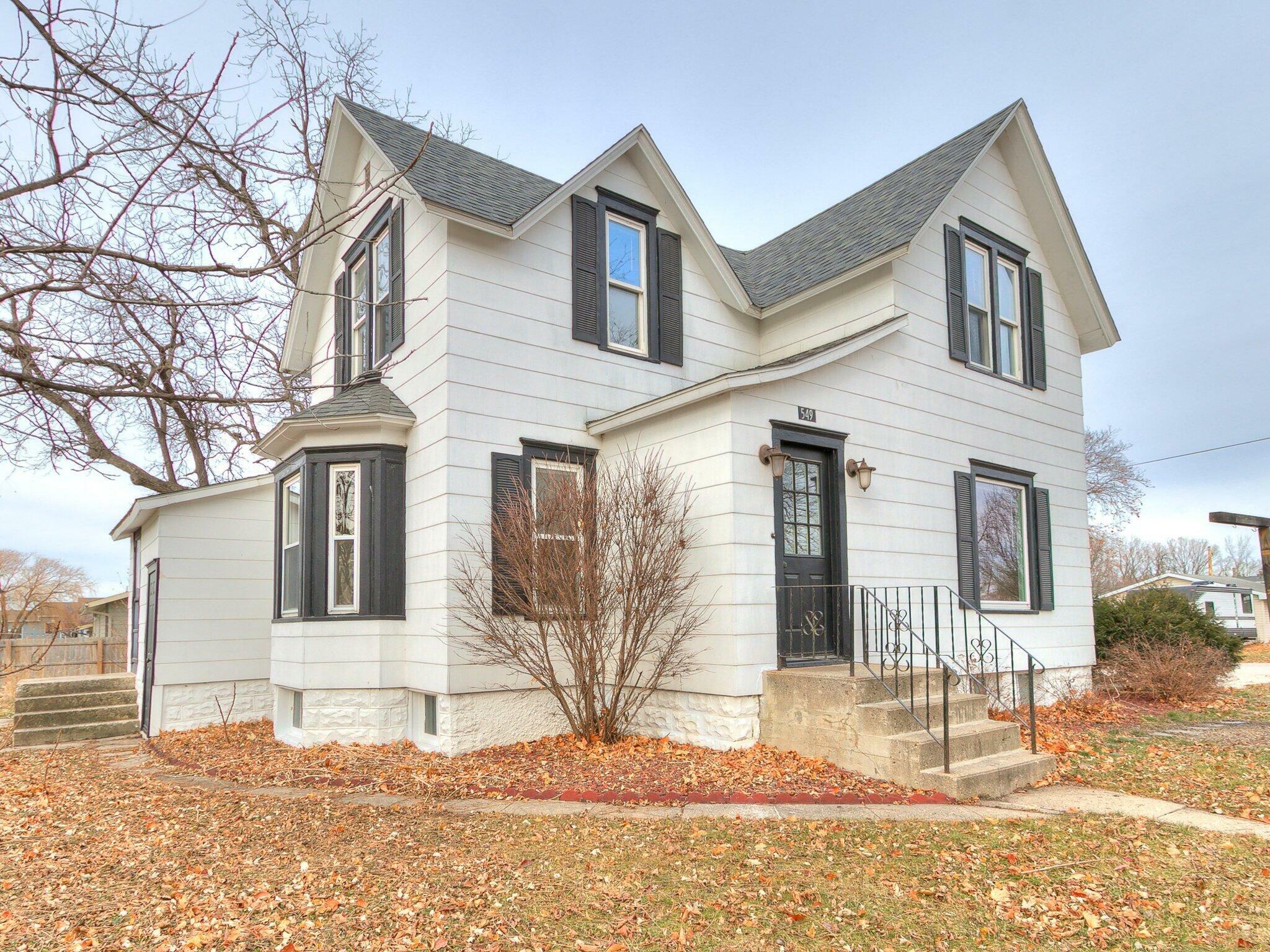 Property Photo:  549 Blaine Street  IA 50130 