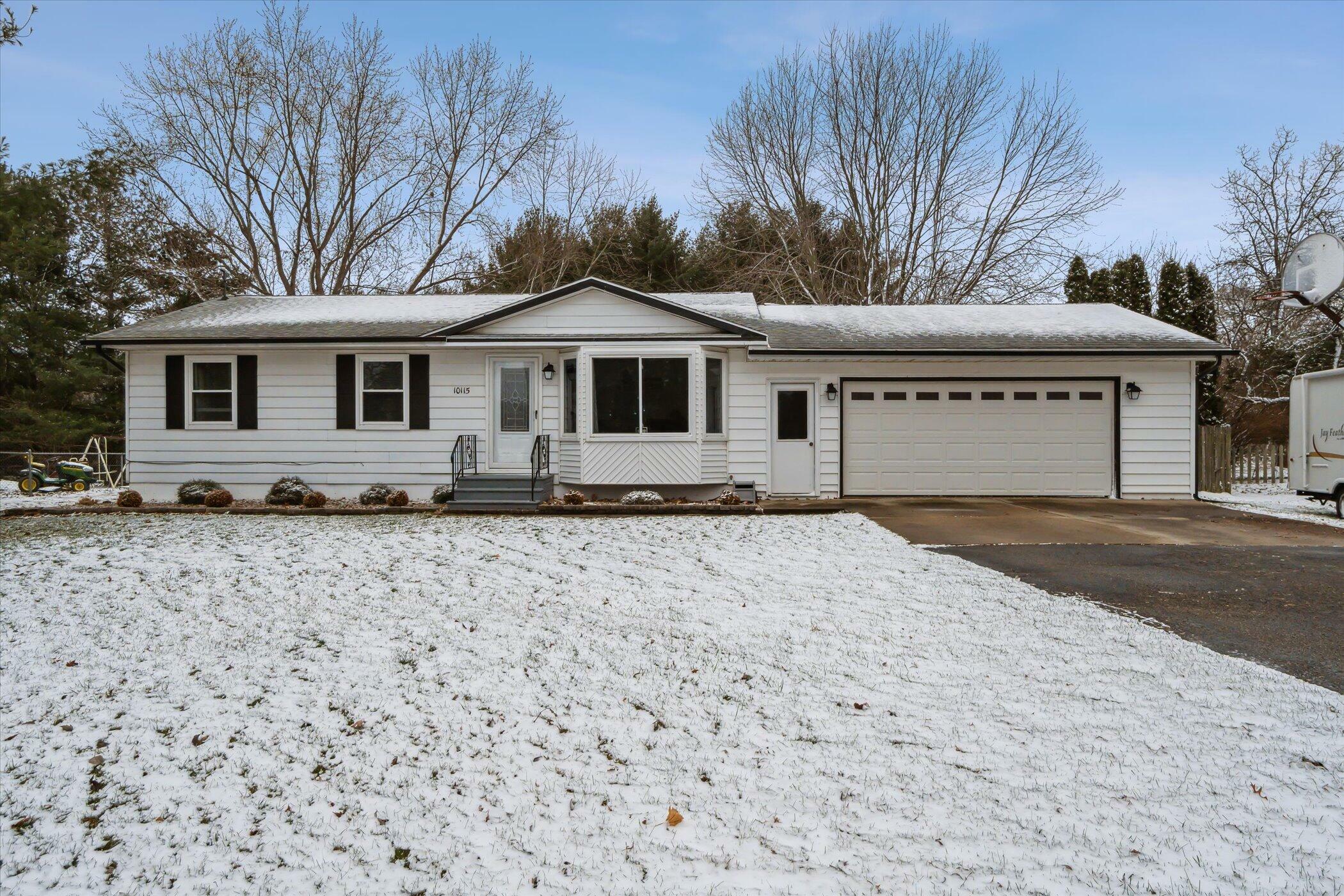 Property Photo:  10115 N Meridian Road  MI 49272 