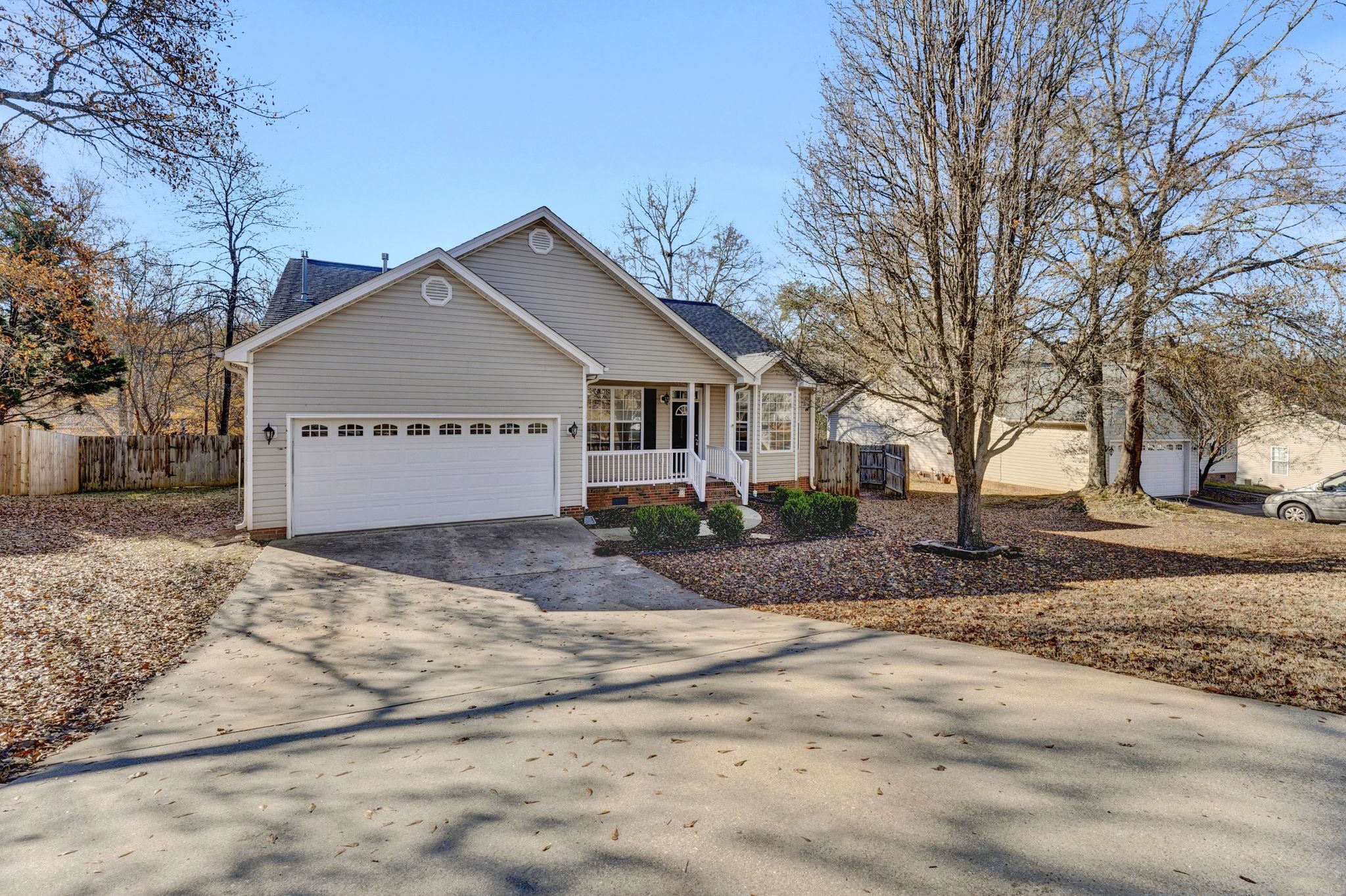 Property Photo: 627 Geranium Lane SC 29365