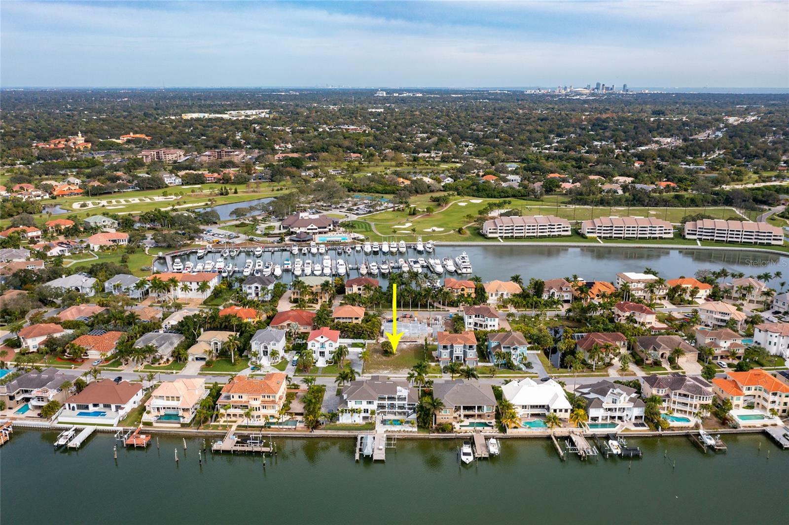 Property Photo:  6219 Pasadena Point Boulevard  FL 33707 