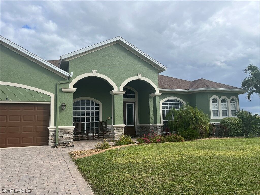 Property Photo: 1005 NW 3rd Place FL 33993