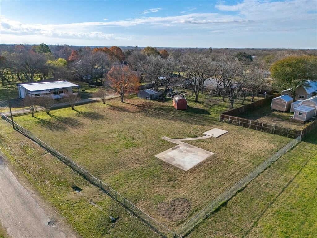 Property Photo:  601 N Kerr Street N  TX 76626 