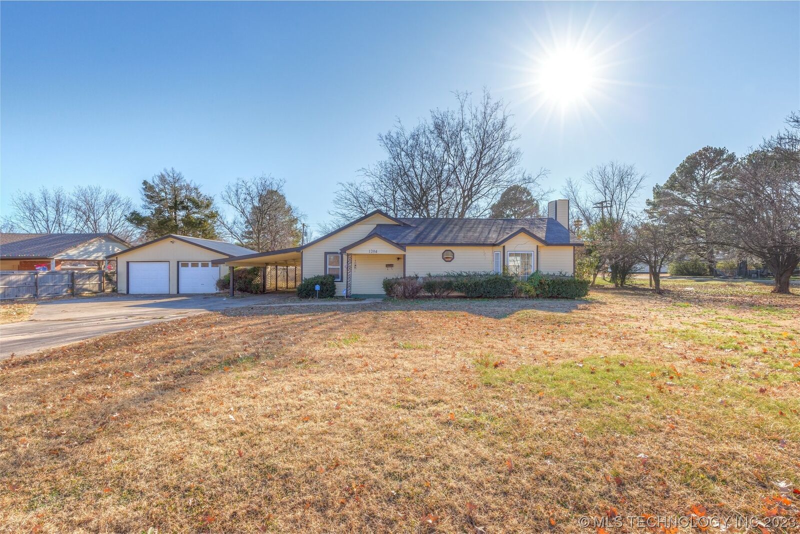 Property Photo: 1204 SE 10th Street OK 74467