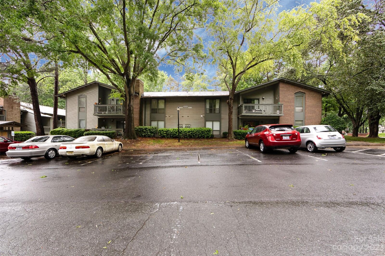 Property Photo: 5008 Sardis Road NC 28270