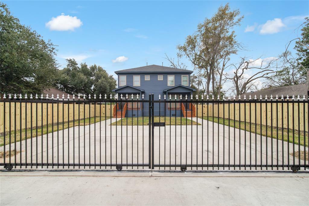 Property Photo:  2336 Charles Road B  TX 77093 