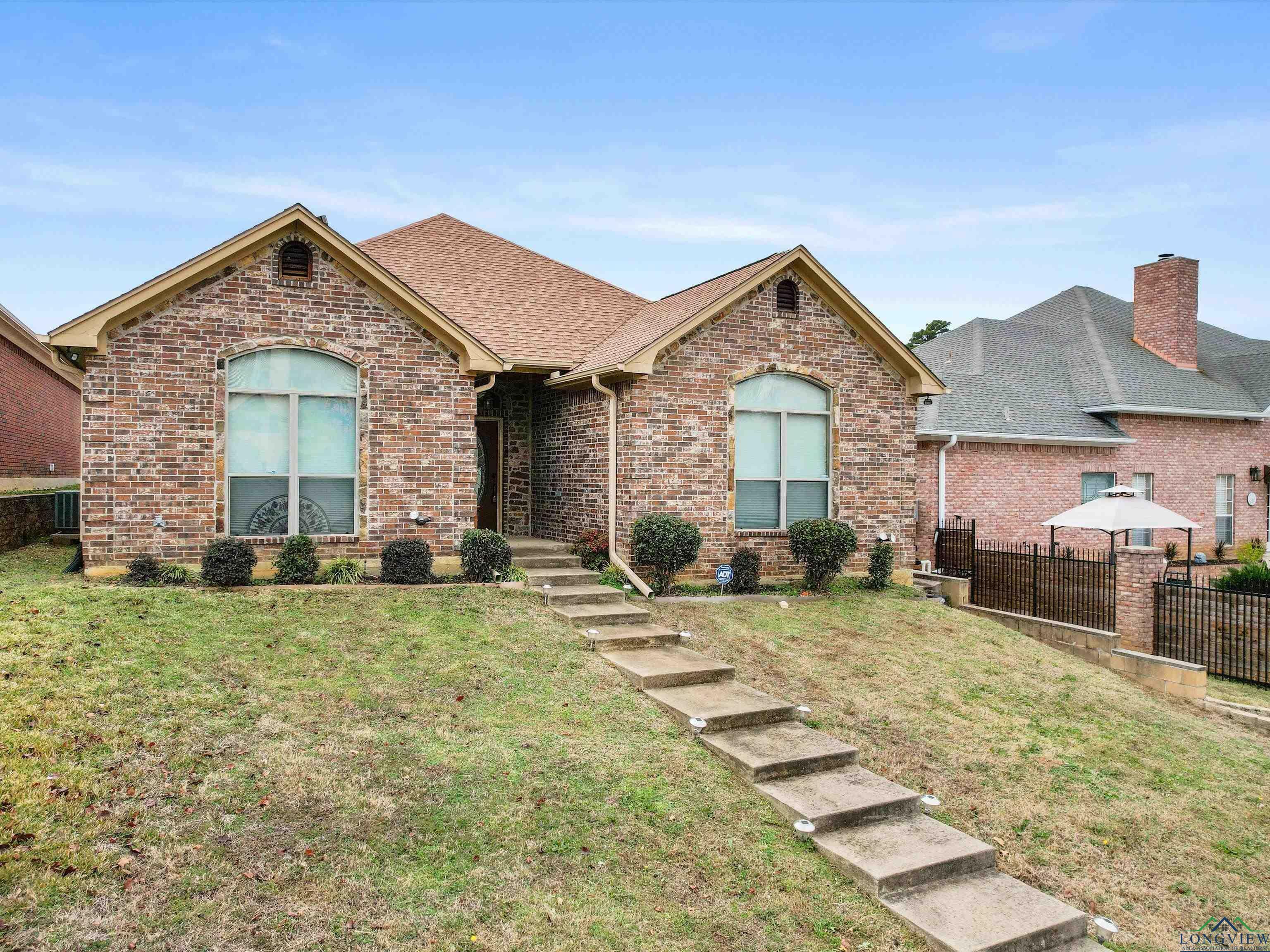 Property Photo:  2915 Lismore Ln  TX 75601 