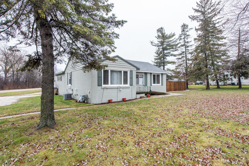 Property Photo: 10219 Wilmot Rd WI 53158