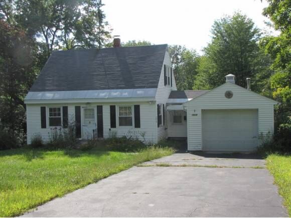 Property Photo:  1616 Hooksett Road  NH 03106 
