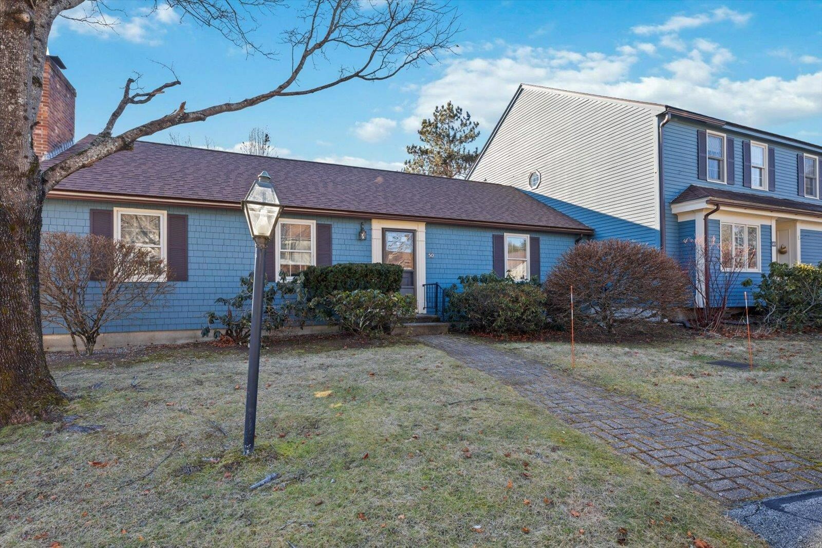 Property Photo:  50 Colonial Square  NH 03458 