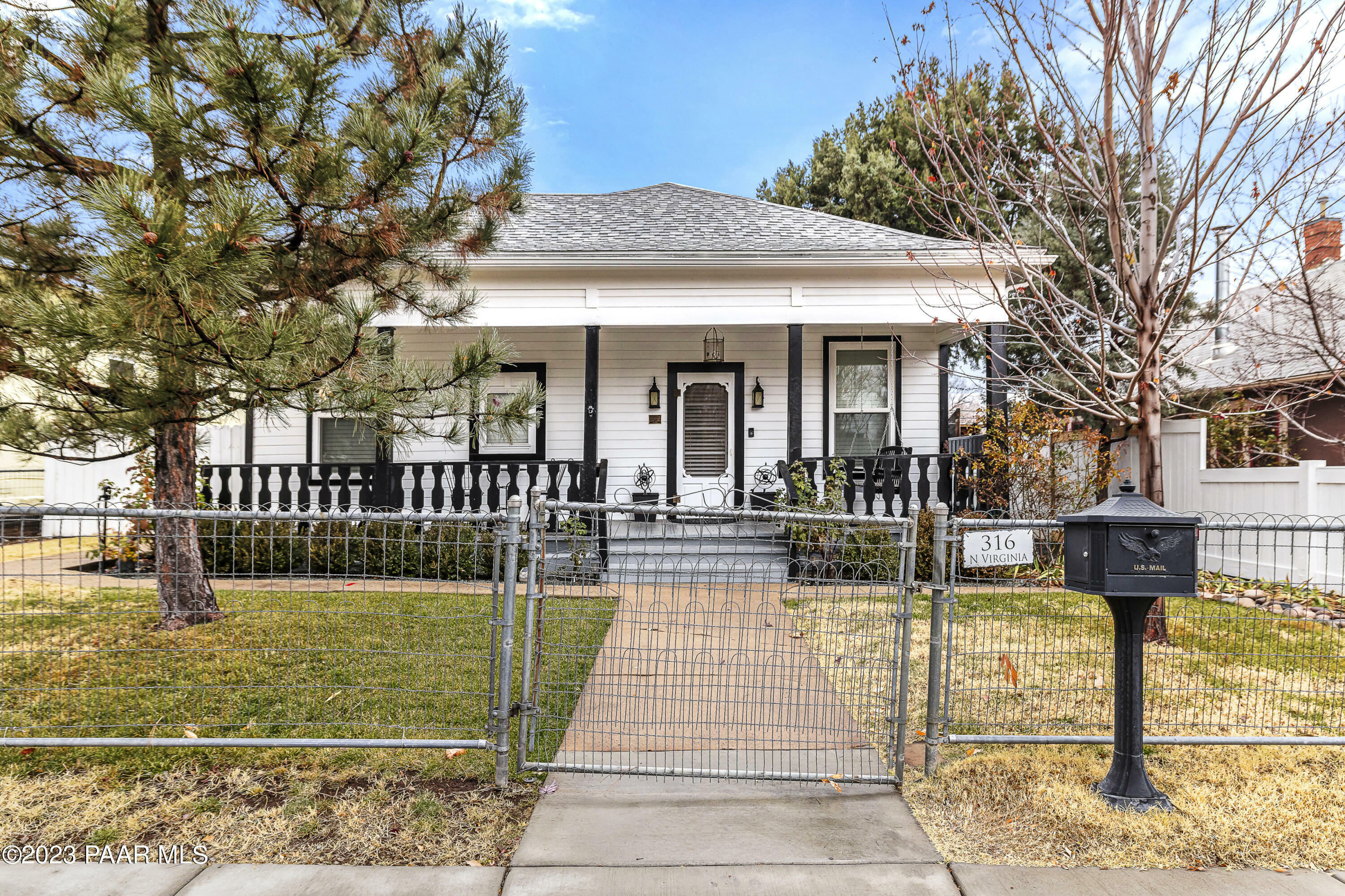 Property Photo:  316 N Virginia Street  AZ 86301 