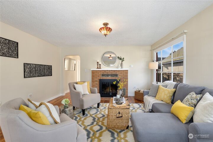 Property Photo:  2512 S Melrose Street  WA 98405 