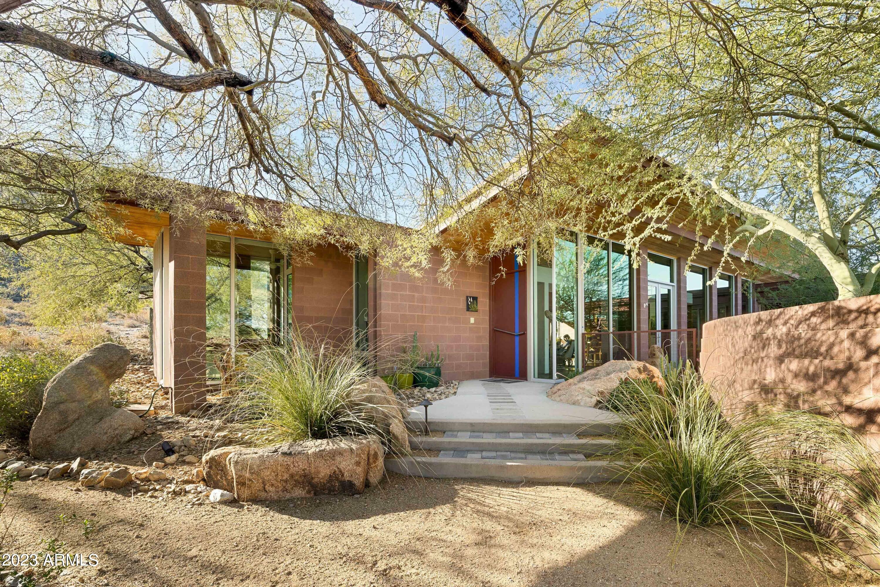 Property Photo:  9402 N 43rd Place  AZ 85028 