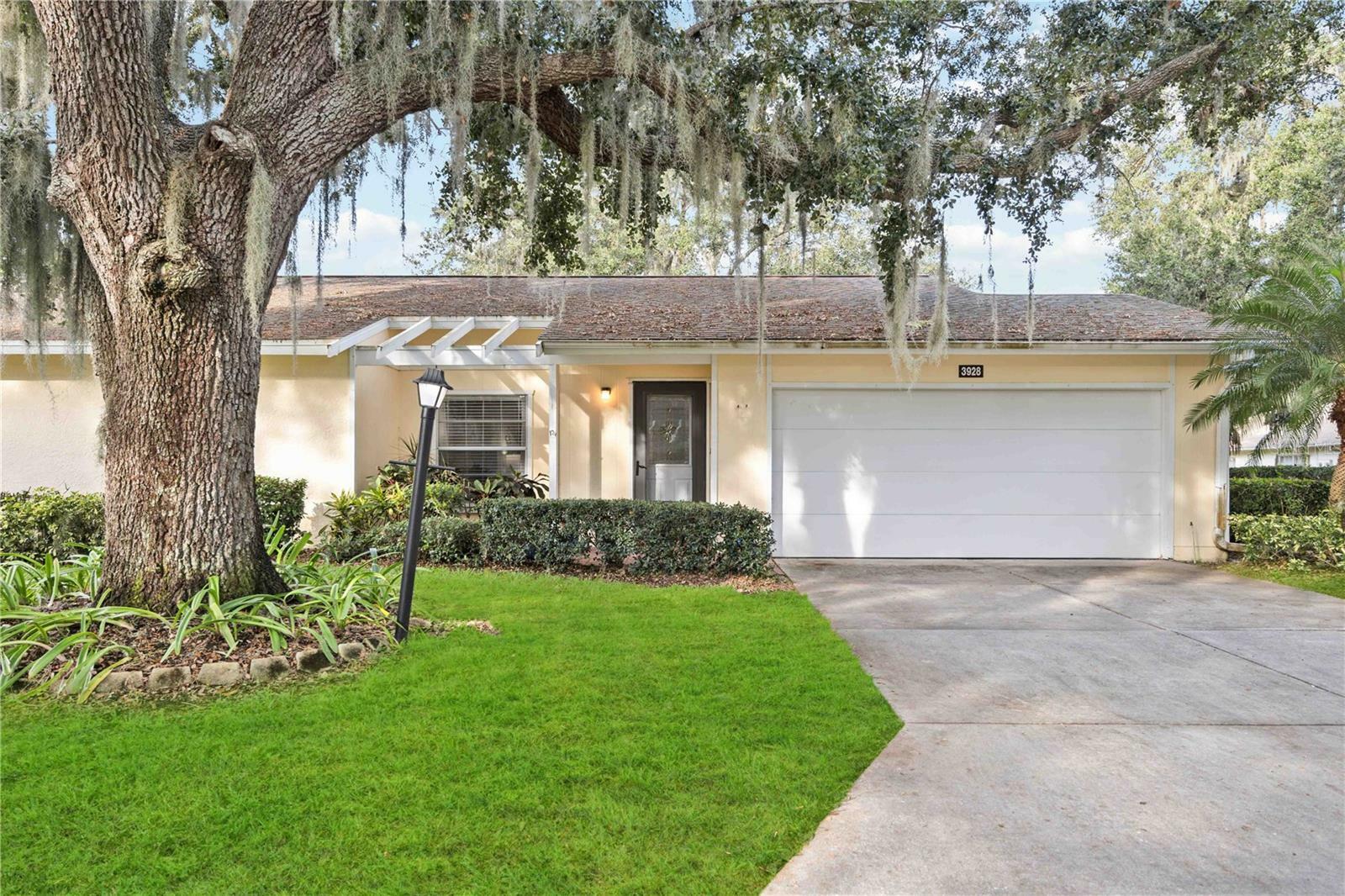 Property Photo:  3928 Oakhurst Boulevard 3118  FL 34233 