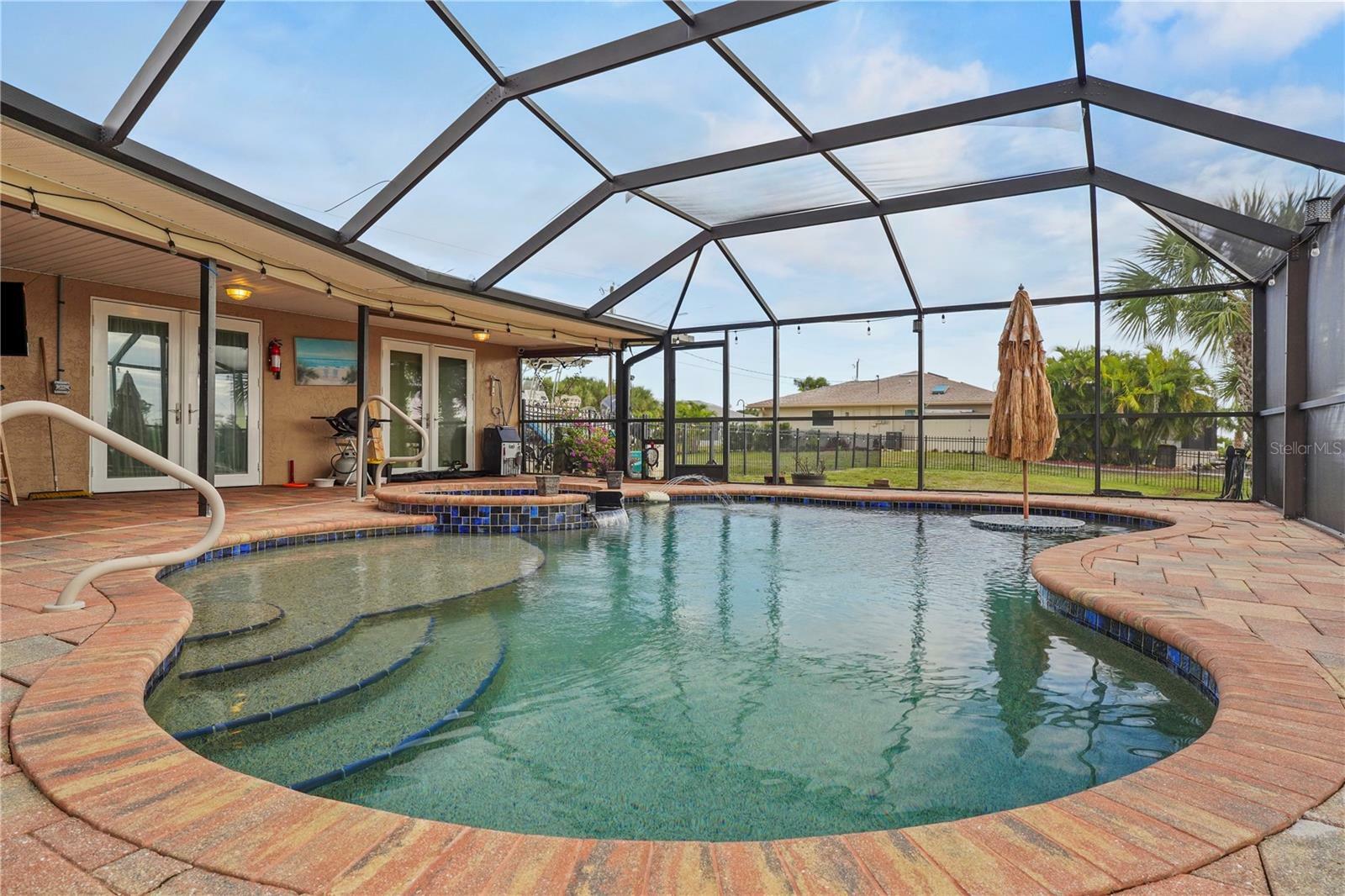 Property Photo:  18698 Ayrshire Circle  FL 33948 