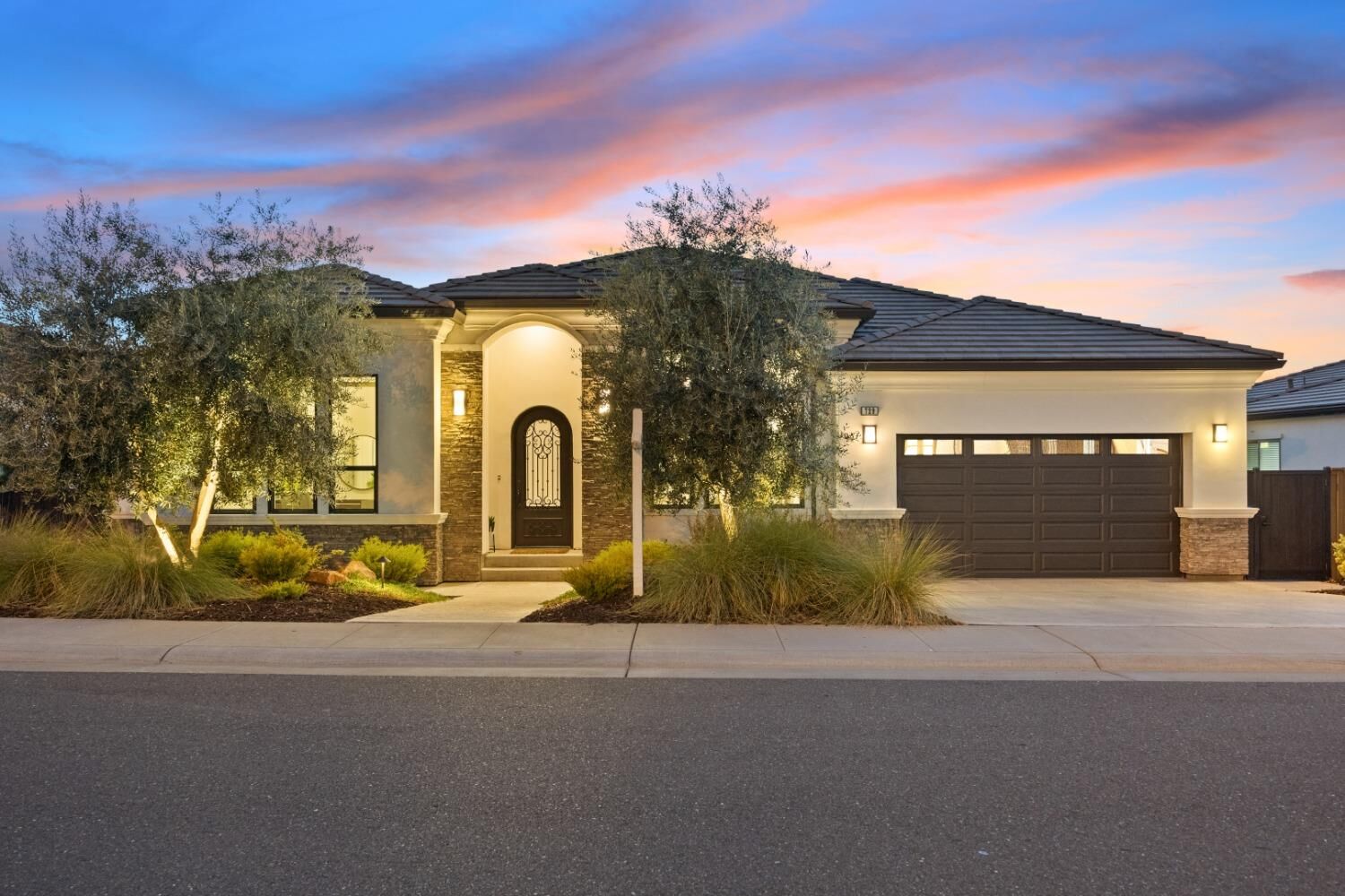 Property Photo:  729 Sundahl Drive  CA 95630 