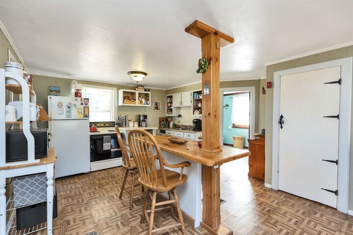 Property Photo:  18 Brackett Lane  NH 03276 