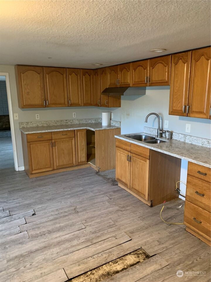 House for sale in Everett 706 88th Street SE, Everett, WA 98208