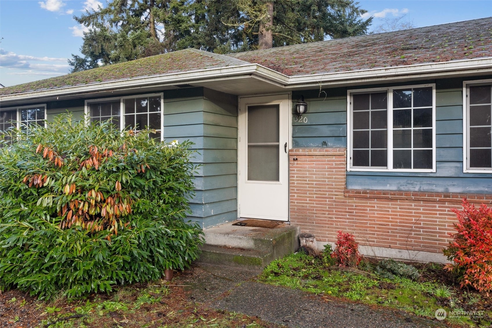 Property Photo:  320 S 116th Street  WA 98168 