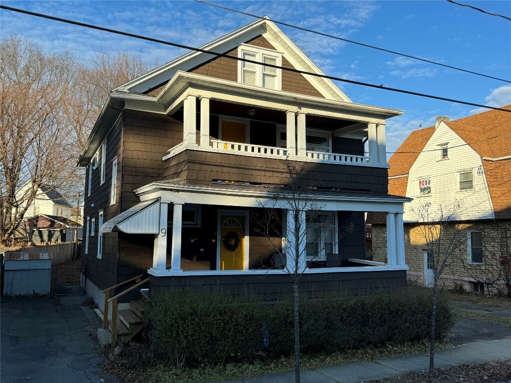 Property Photo:  9 Amsbry Street  NY 13901 